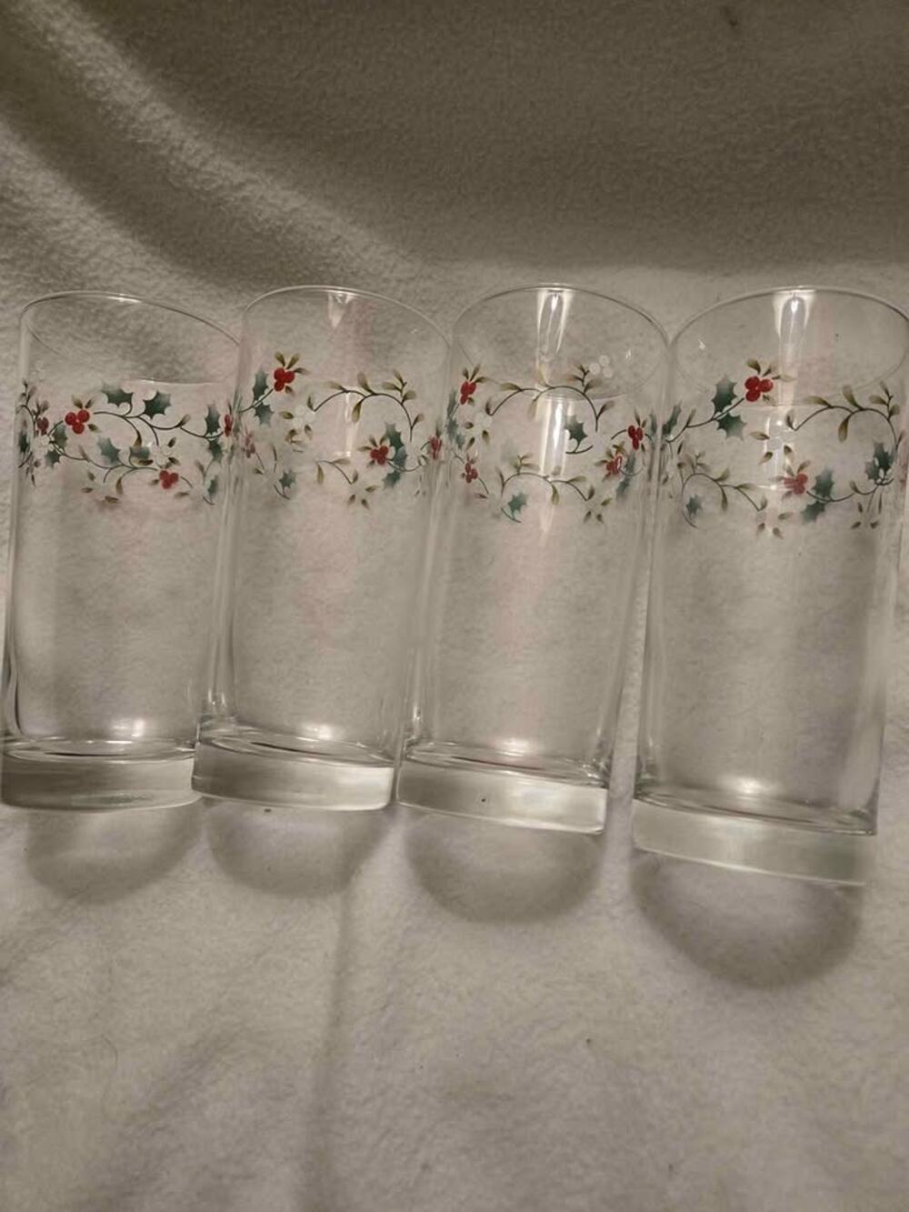Set of 4 Pfaltzgraff Winterberry Highball Glasses